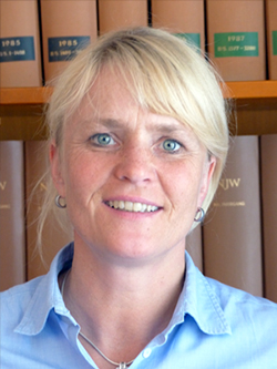 Dr. Claudia Lütkehaus